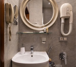 Одноместный номер в Martin Hotel