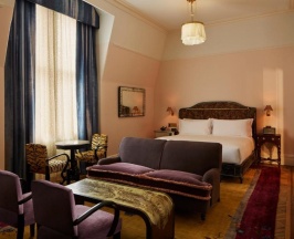 Двухместные Chelsea лофт двуспальная кровать в The Hotel Chelsea