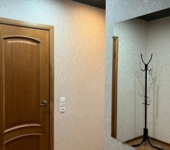Двухместные апартаменты c 1 комнатой с балконом и с видом на город (двуспальная кровать) в Апартаменты Рядом с Трассой