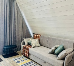 (1А) А-Frame 4x в Черногория на Родниковой