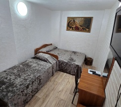 Семейный с 2 спальнями кухней и балконом/террасой в Лакшми