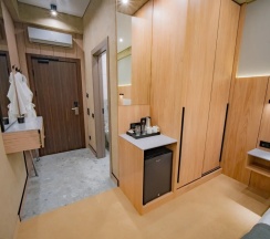 Полулюкс Superior с балконом и с красивым видом из окна в Дельфин