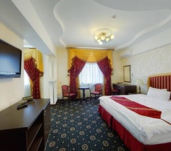 Де Люкс в Moscow Holiday