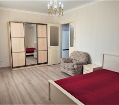 М.Горького 85Б. 1-комн.кв., 3-этаж, 92 в АнтиОтель