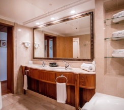 Люкс Presidential с балконом в Hotel Aria