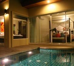 Трёхместная вилла в Karon Beach Walk Villa