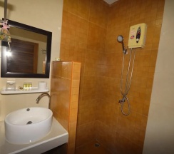 Двухместный номер Standard двуспальная кровать в Enrico Hostel Patong