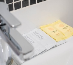 Двухместный номер с креслом кровать в Тих Отель