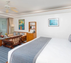 Двухместный люкс Royale двуспальная кровать в Mom Tri's Villa Royale