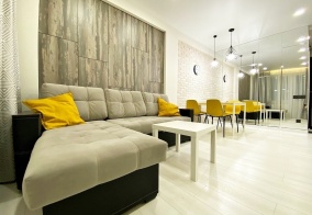 Апартаменты Апартаменты на Октябрьский пр-т, 117 эт.17 в Кировской области