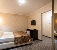 Четырехместный бюджет в Golden Kids