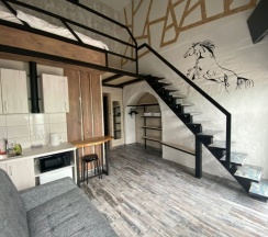 Двухуровневые апартаменты № 7 в Loft Apart