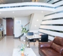 Двухместный номер Deluxe Дуплекс (двуспальная кровать) в Louidon Mega Duplex Apartment - Beijing Rd