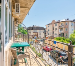 Двухместный люкс с 2 комнатами с балконом 2 отдельные кровати в Аист