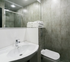Номер Делюкс с диваном в WineWood Moscow
