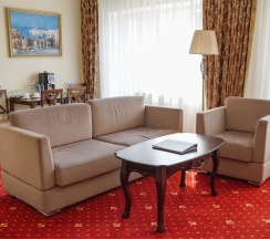 Бизнес Люкс (трёхкомнатный) в Роял Парк Отель