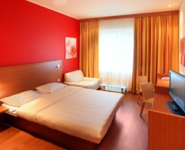 Семейный номер Standard в Leonardo Hotel Salzburg City Center
