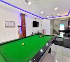Вилла с 5 комнатами в Thai Orange Villas