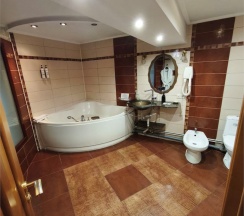 «Люкс» трехкомнатный в Паллада