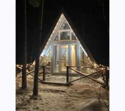 A-frame house в 4 сезона