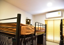 Кровать в общем номере (женский номер) в Inn Trog And Inn Soi - Hostel - Adults Only