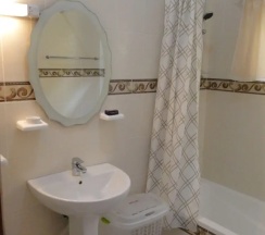 Апартаменты с 2 комнатами с балконом и с видом на сад в East Horizon Self-Catering