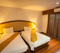 Номер Standard с видом на сад в NH Elegant Hotel