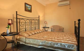 Полулюкс в Меридиан