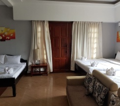 Номер Deluxe в White Lotus Resort