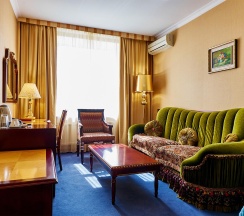 Номер делюкс с 1 двуспальной кроватью в Гранд мандарин