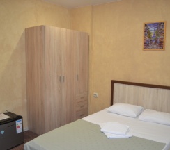 Двухместный с ванной комнатой одной кроватью в Стандарт