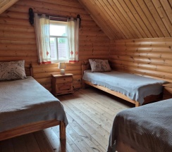 Шестиместный дом Русский в Глэмпинг на озере Сиг