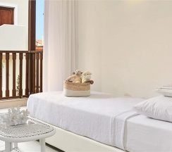 Номер семейный Casa Marina Junior с видом на сад в Grecotel Marine Palace & Aqua Park