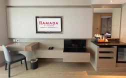 Двухместный номер клубный Executive двуспальная кровать в Ramada by Wyndham Bangkok Sukhumvit 11