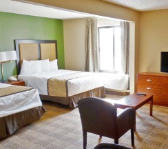 Четырёхместная студия Deluxe в Spark by Hilton Dallas Market Center