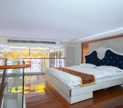 Двухместный номер Standard Дуплекс (двуспальная кровать) в Louidon Mega Duplex Apartment - Beijing Rd