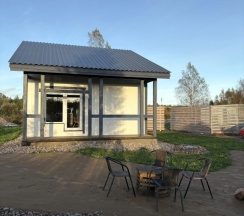 Четырёхместный семейный коттедж с видом на внутренний двор в Ракита