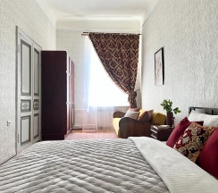 3-комнатная квартира прямо на Невском проспекте, самый центр Петербурга в Rauktis apartments