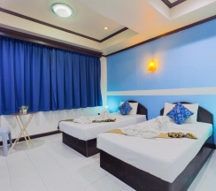 Двухместный номер Deluxe двуспальная кровать в Hotel Grand Orchid Inn