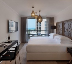 Двухместный номер Premium с балконом 2 отдельные кровати в The Drisco Hotel Tel Aviv - Relais & Chateaux