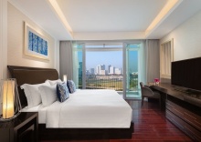 Люкс Premium c 1 комнатой с балконом в Dusit Suites Hotel Ratchadamri, Bangkok