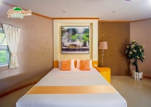 Двухместный номер Deluxe с видом на сад двуспальная кровать в Phutara Resort Ranong