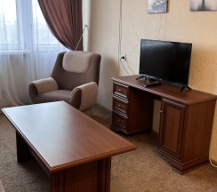 2-комнатный номер полулюкс с 1 двуспальной кроватью в Дружба