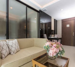 Апартаменты c 1 комнатой с балконом и с красивым видом из окна в Апартаменты Mida Grande Resort by NLA