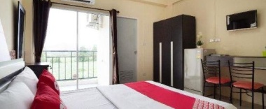 Номер Deluxe в OYO 1047 EK Residence Banchang City