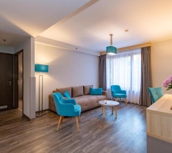 Одноместная студия Superior с балконом в Regnum Residence