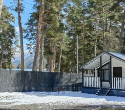 Коттедж с террасой в White Village