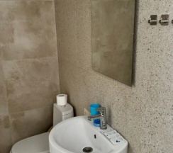 Трёхместный номер Economy с балконом в Maryslav