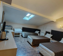 Трёхместный номер Standard в Престиж