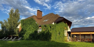 Ивановка: Коттедж В гостях у сказки